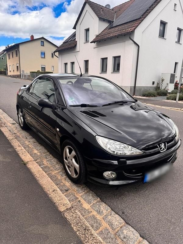 Schwarz Gebraucht 2003 Peugeot 206 CC Cabrio | 1.850 € (Fairer Preis) - Bild 1/4
