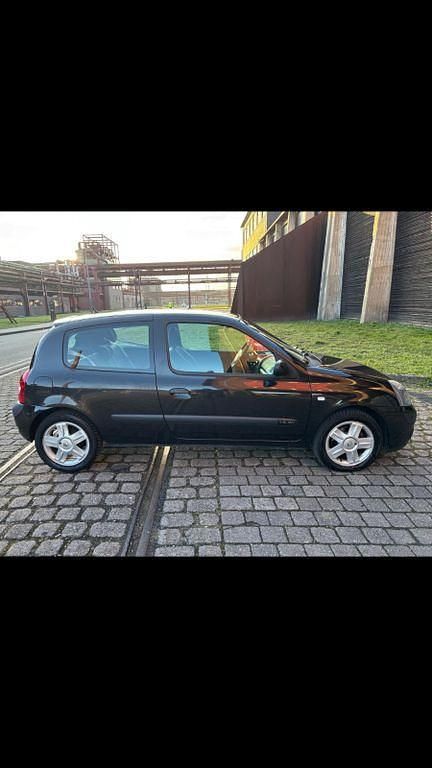 Gebraucht Renault Clio II Campus 98 PS (72 kW) 2004 Schwarz Kleinwagen