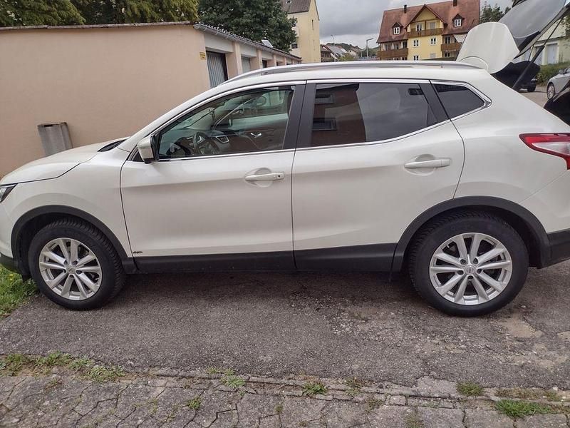 Weiß Gebraucht 2014 Nissan Qashqai Tekna SUV | 9.300 € (Guter Preis) - Bild 1/4