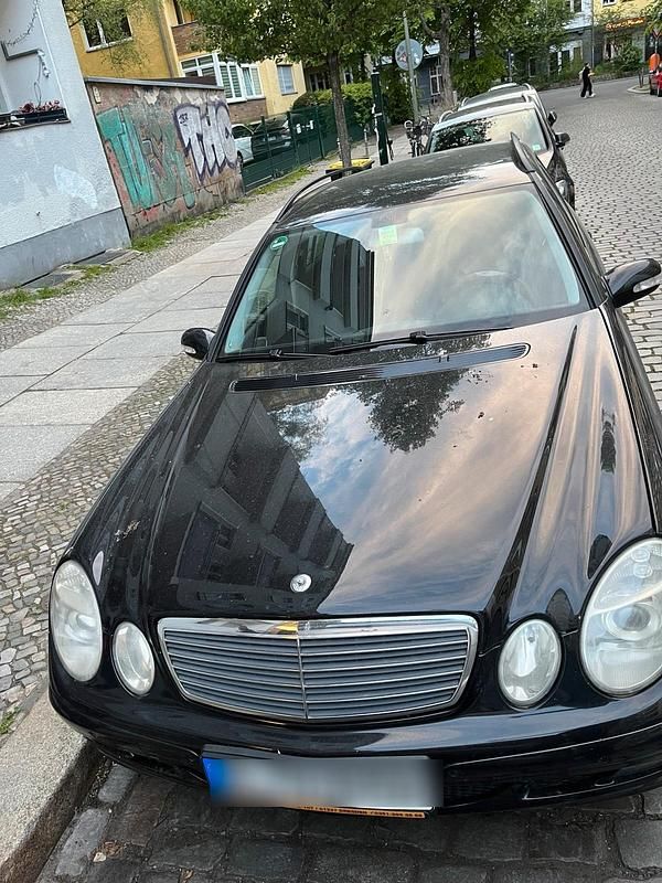 Schwarz Gebraucht 2006 Mercedes E220 Kombi | 3.600 € (Guter Preis) - Bild 1/4