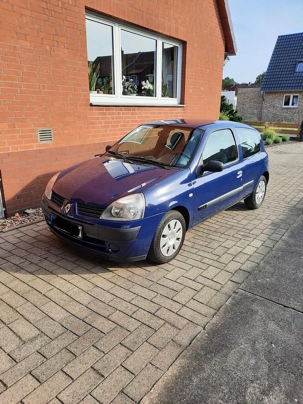 Blau Gebraucht 2006 Renault Clio II Kleinwagen | 1.500 € - Bild 1/3