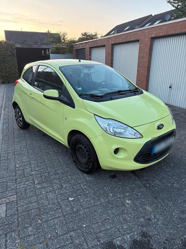 Grün Gebraucht 2012 Ford Ka Kleinwagen | 2.199 € (Fairer Preis) - Bild 1/4
