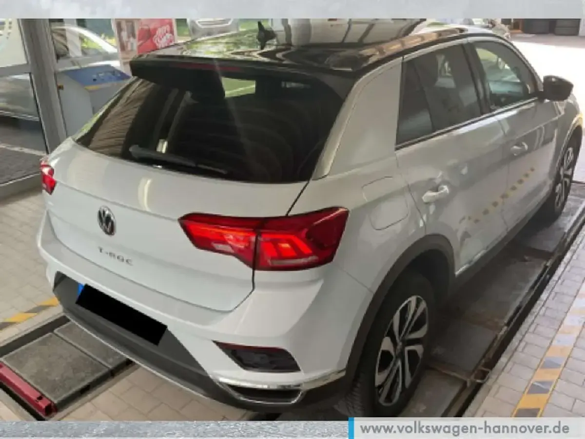 Gebraucht VW T-Roc Active 110 PS (80 kW) 2021 Weiß SUV