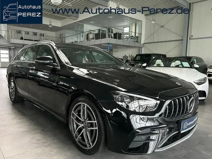 Obsidianschwarz metallic Gebraucht 2023 Mercedes E53 AMG AMG Kombi | 67.999 € (Fairer Preis) - Bild 1/4