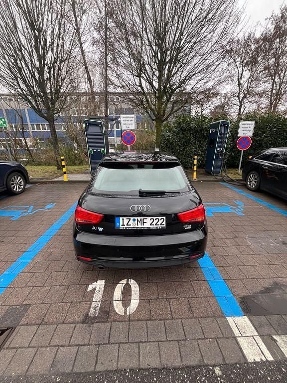 Gebraucht Audi A1 95 PS (69 kW) 2017 Schwarz Kleinwagen