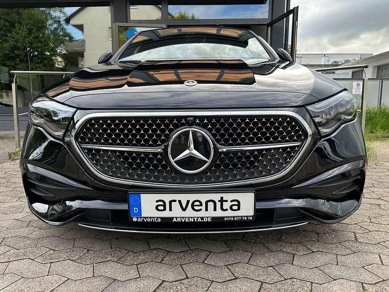 Neu Mercedes E450 387 PS (284 kW) 2025 Obsidian schwarz metallic Limousine