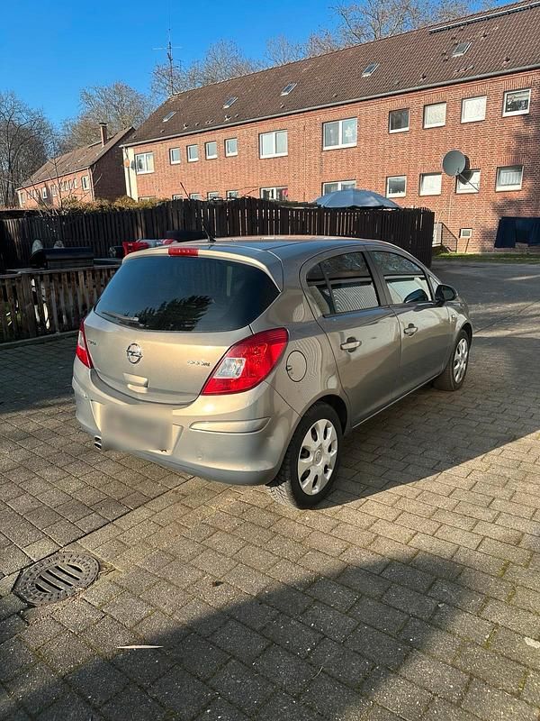 Gebraucht Opel Corsa Elegance 69 PS (50 kW) 2011 Braun Limousine