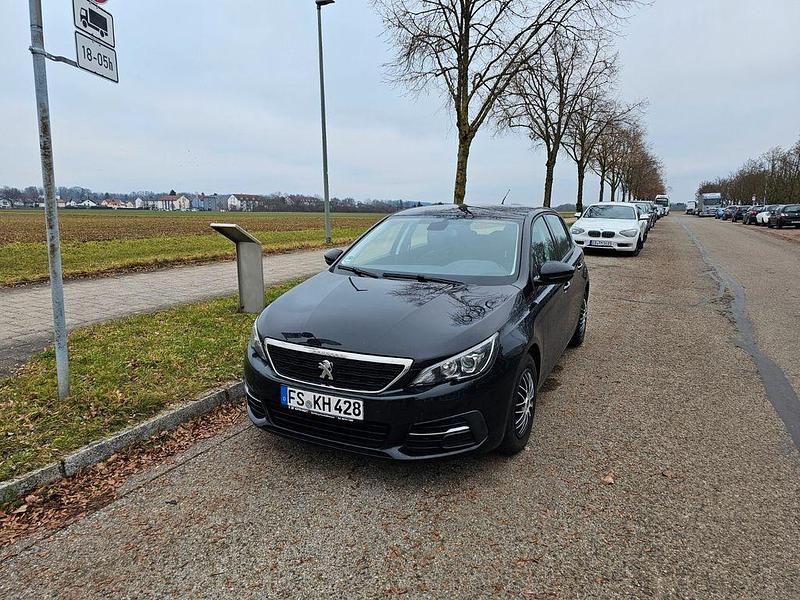 Gebraucht Peugeot 308 Style 131 PS (96 kW) 2019 Schwarz Limousine