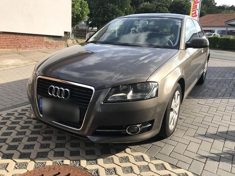 Beige Gebraucht 2010 Audi A3 Limousine | 5.400 € (Fairer Preis) - Bild 1/4