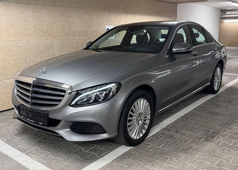 Silber Gebraucht 2016 Mercedes C220 Exclusive Limousine | 17.900 € (Etwas zu teuer) - Bild 1/4