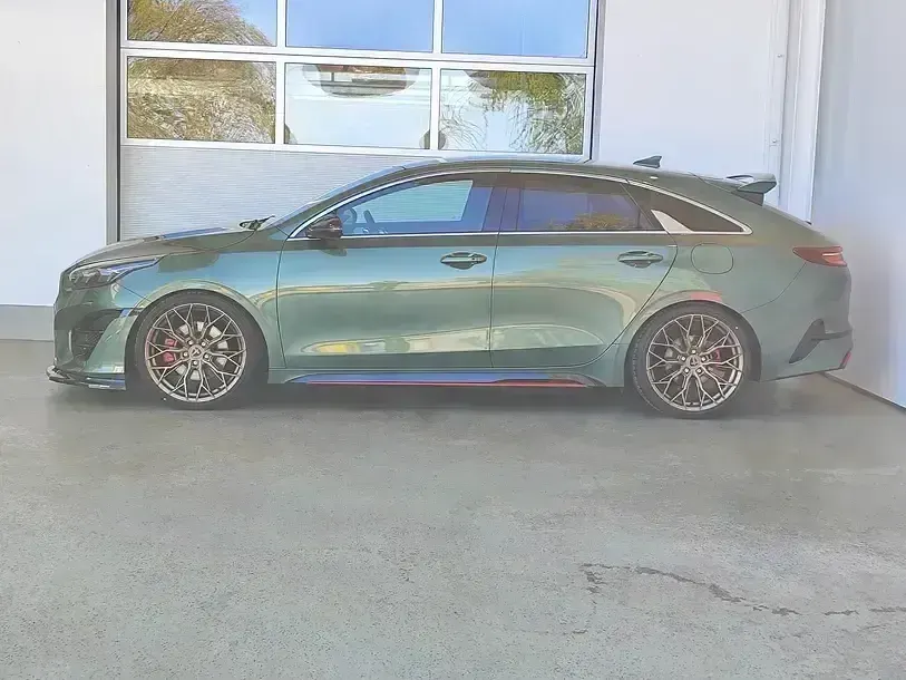 Gebraucht Kia ProCeed GT 204 PS (150 kW) 2023 Experience green m Kleinwagen