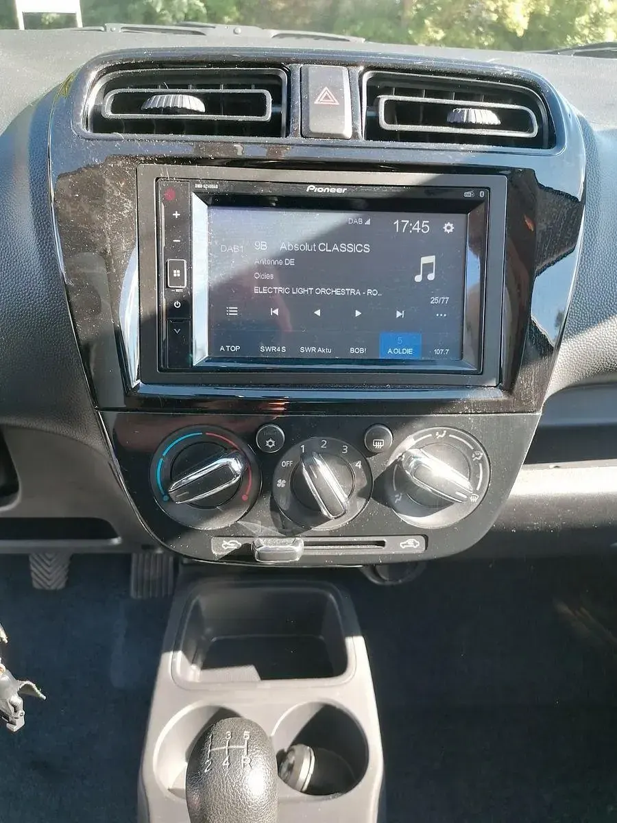 Gebraucht Mitsubishi Space Star Select 71 PS (52 kW) 2025 Weiß Kleinwagen