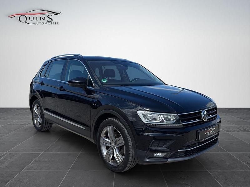 Deep black Gebraucht 2019 VW Tiguan Highline SUV | 21.900 € (Fairer Preis) - Bild 1/4