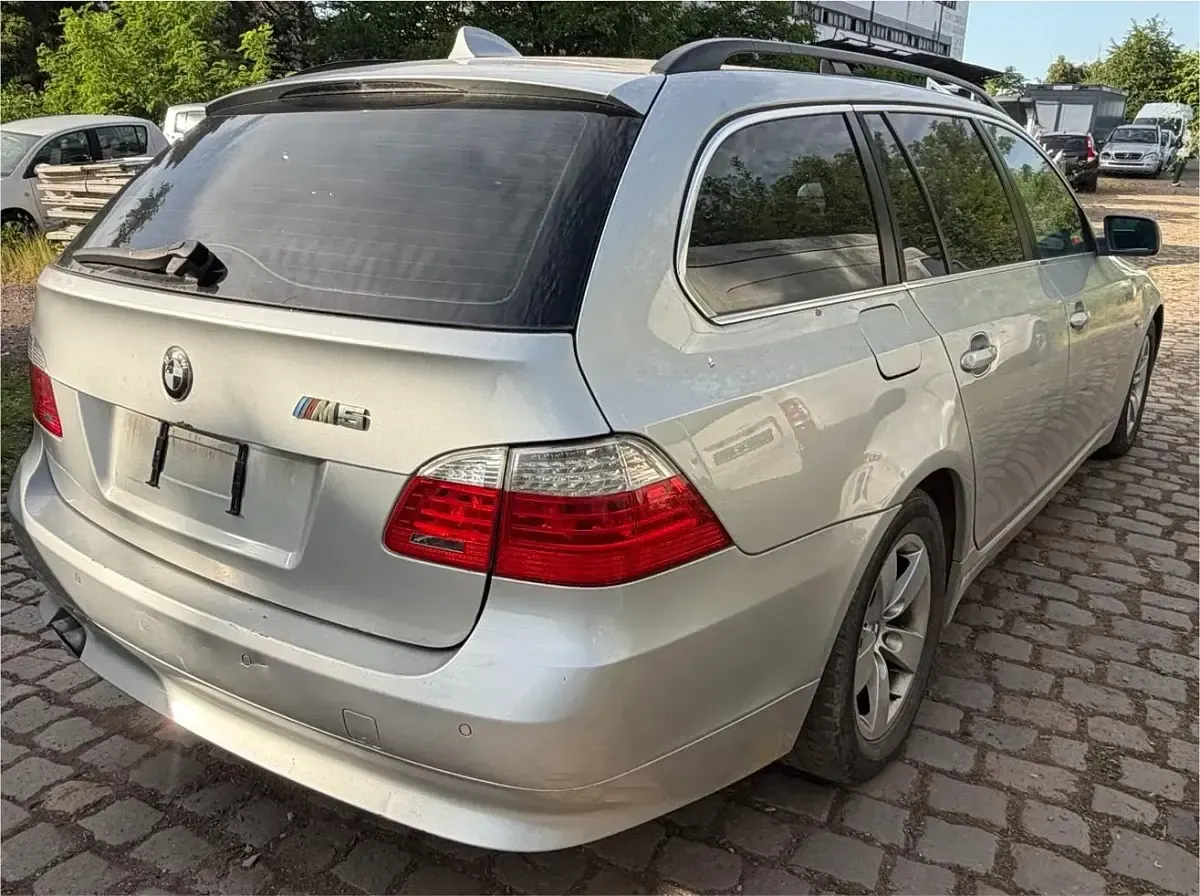 Gebraucht BMW 525 197 PS (144 kW) 2008 Silber Kombi