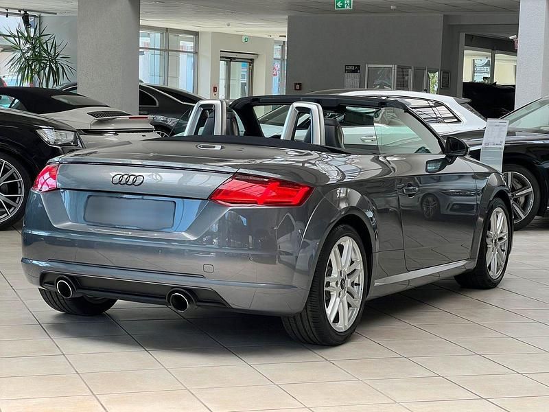 Gebraucht Audi TT Roadster Advanced 230 PS (169 kW) 2018 Schwarz metallic Cabrio