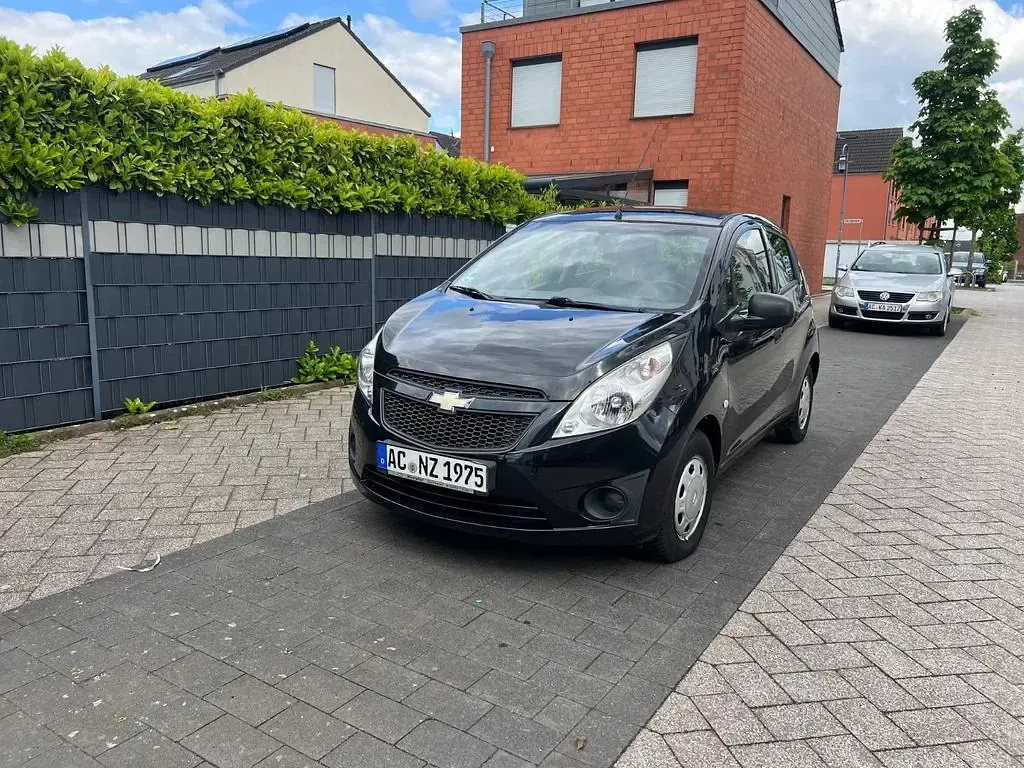 Second-hand Chevrolet Spark LS 68 CP (50 kW) 2013 Negru Hatchback