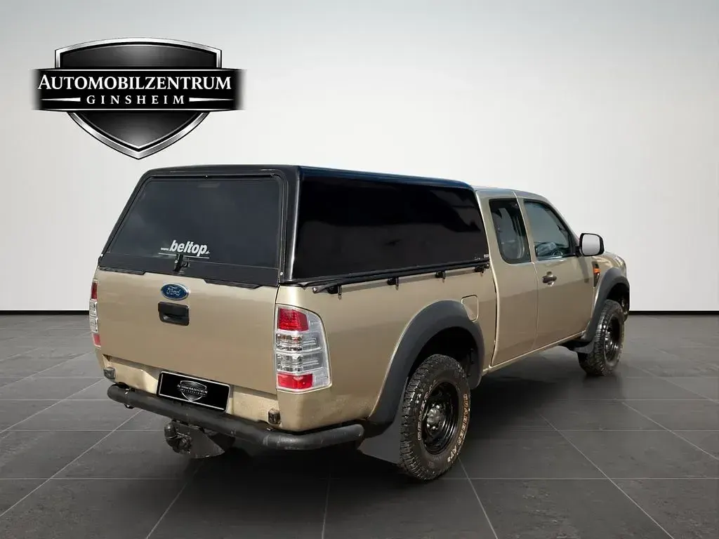 Używany Ford Ranger XL 143 KM (105 kW) 2011 Złoty Pickup