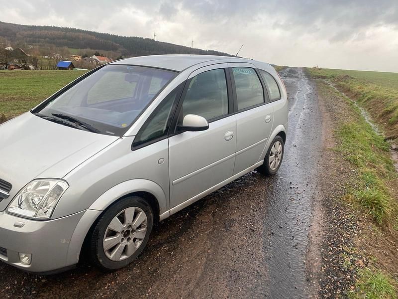 Gebraucht Opel Meriva 100 PS (73 kW) 2004 Silber Van / Kleinbus