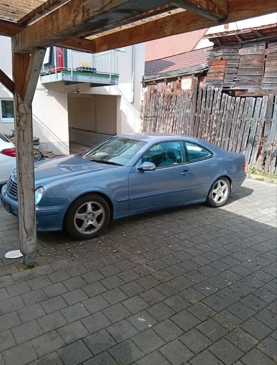 Gebraucht Mercedes CLK320 218 PS (160 kW) 2000 Braun Coupé