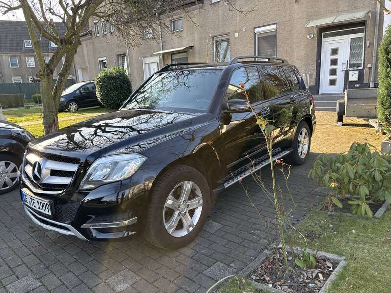 Schwarz Gebraucht 2013 Mercedes GLK200 SUV | 11.950 € (Fairer Preis) - Bild 1/4