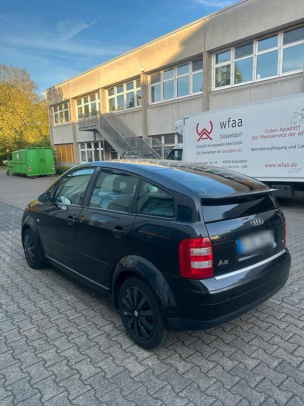 Second-hand Audi A2 75 CP (55 kW) 2000 Negru Hatchback