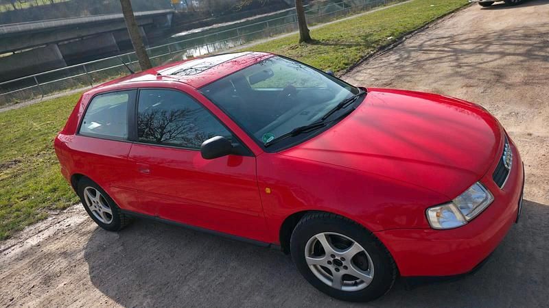 Gebraucht Audi A3 125 PS (91 kW) 1998 Rot Kleinwagen