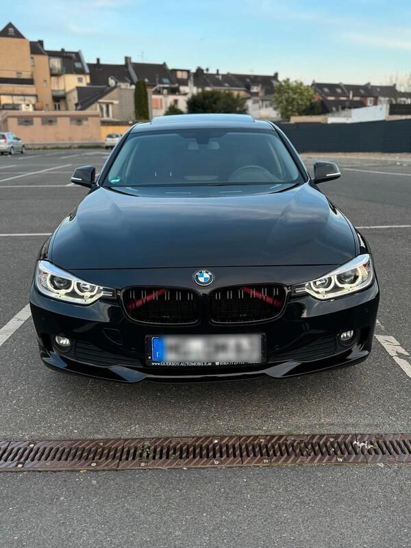 Schwarz Gebraucht 2012 BMW 320 Luxury Line Limousine | 10.000 € (Guter Preis) - Bild 1/4