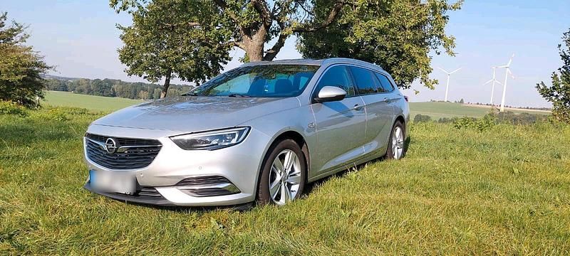 Silber Gebraucht 2018 Opel Insignia Kombi | 9.900 € (Guter Preis) - Bild 1/4