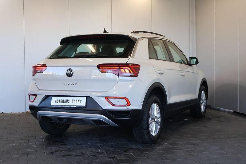 Gebraucht VW T-Roc Life 150 PS (110 kW) 2024 Grau SUV