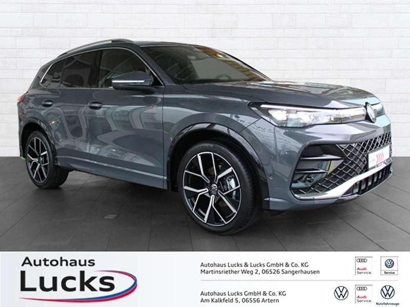 Delfingrau metallic Gebraucht 2024 VW Tiguan Sound SUV | 49.849 € - Bild 1/4