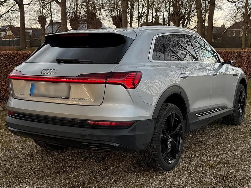 Gebraucht Audi e-tron Advanced 300 kW (408 PS) 2019 Grau SUV