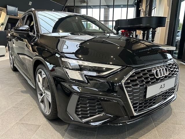 Gebraucht Audi A3 S-Line 150 PS (110 kW) 2024 Mythosschwarz metallic Limousine
