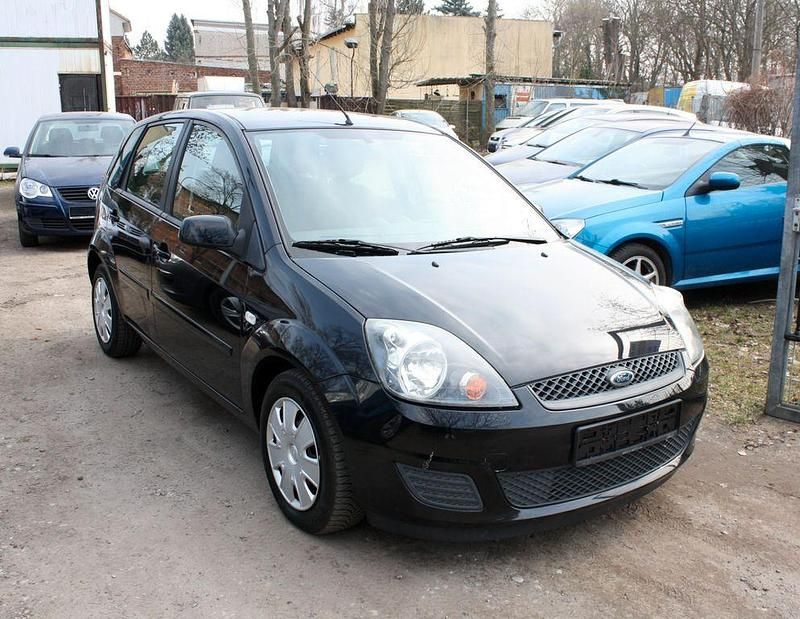 Gebraucht Ford Fiesta Style 60 PS (44 kW) 2008 Schwarz Kleinwagen