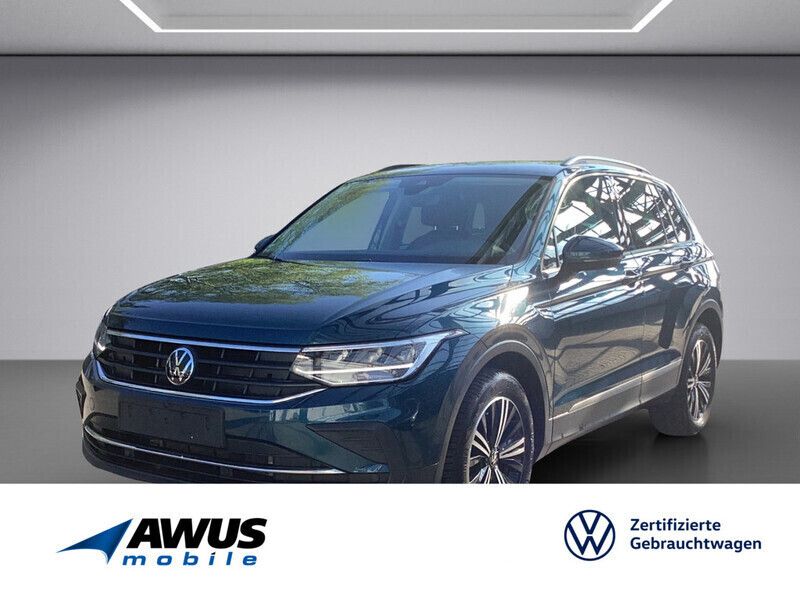 Blau Gebraucht 2024 VW Tiguan Life SUV | 35.990 € (Teuer) - Bild 1/4