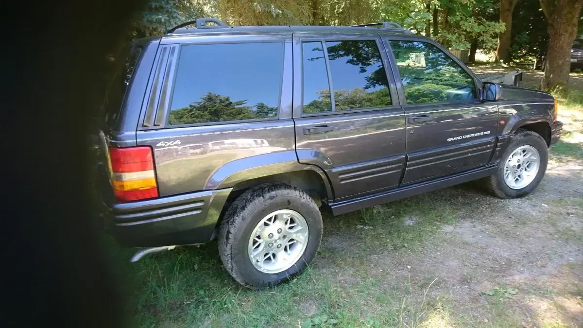 Gebraucht Jeep Cherokee 218 PS (160 kW) 1997 Grau SUV