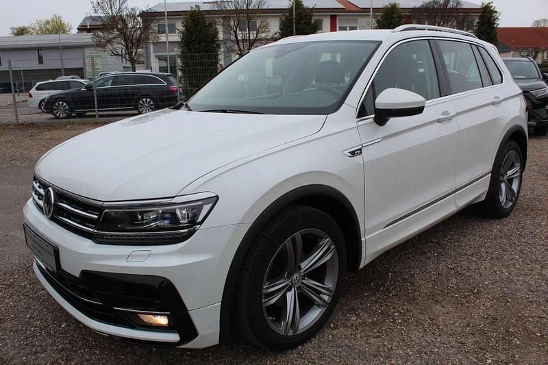 Gebraucht VW Tiguan R-line 150 PS (110 kW) 2019 Oryxweiss SUV
