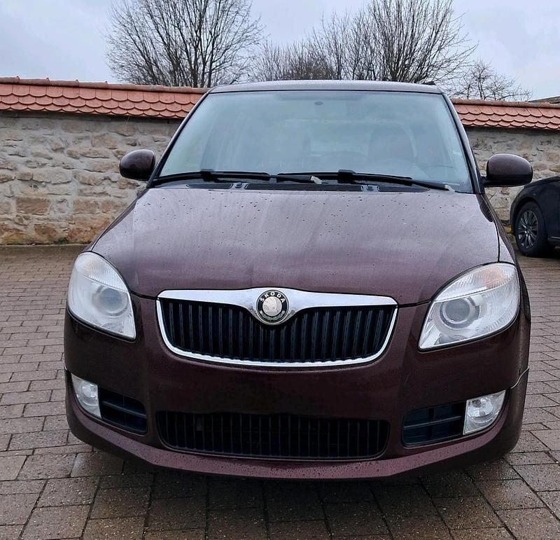 Gebraucht Skoda Fabia 85 PS (62 kW) 2009 Rot Limousine