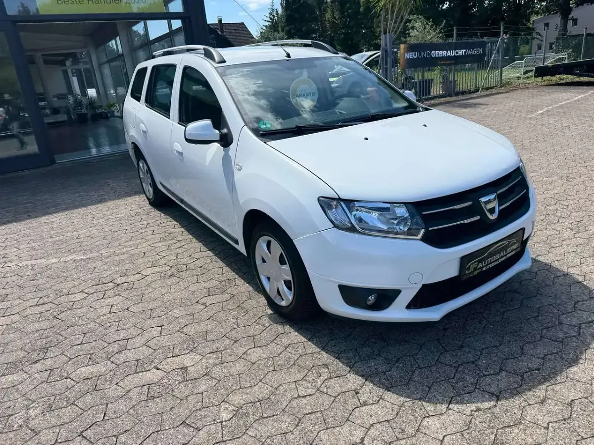 Gebraucht Dacia Logan Lauréate 75 PS (55 kW) 2016 Gletscherweiss Kombi