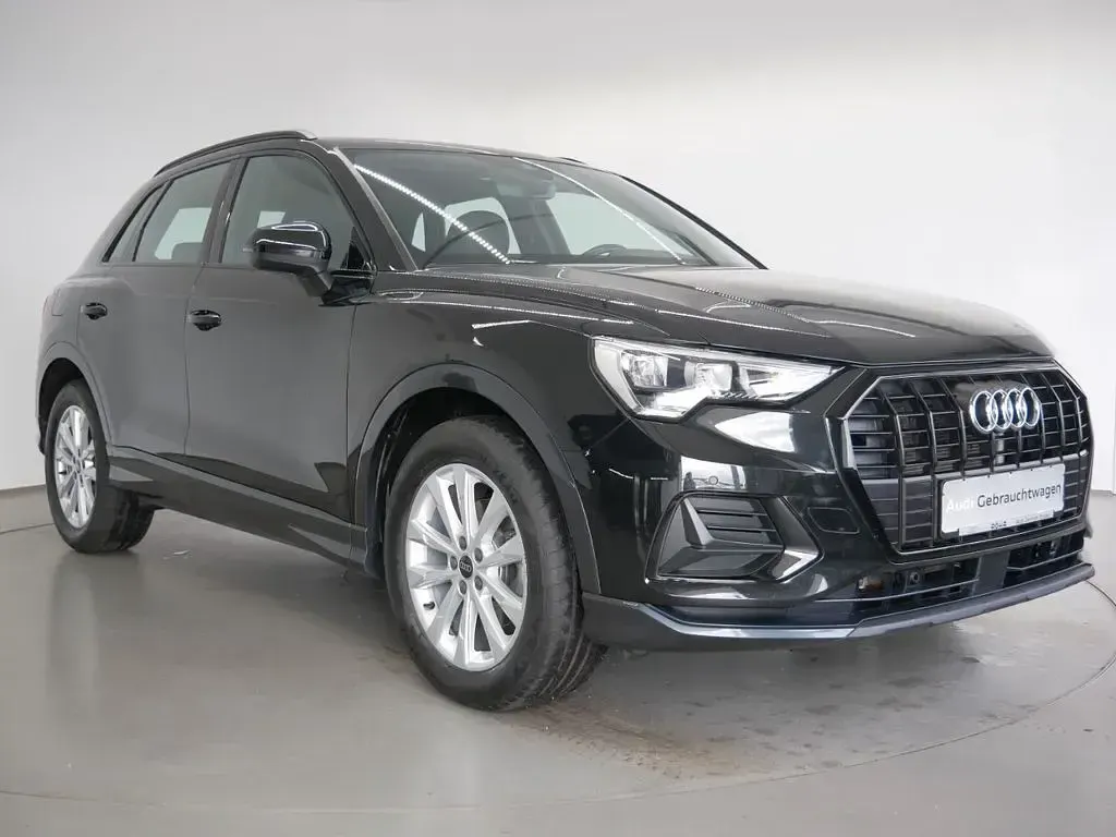 Gebraucht Audi Q3 Advanced Plus 150 PS (110 kW) 2023 Mythosschwarz metallic SUV
