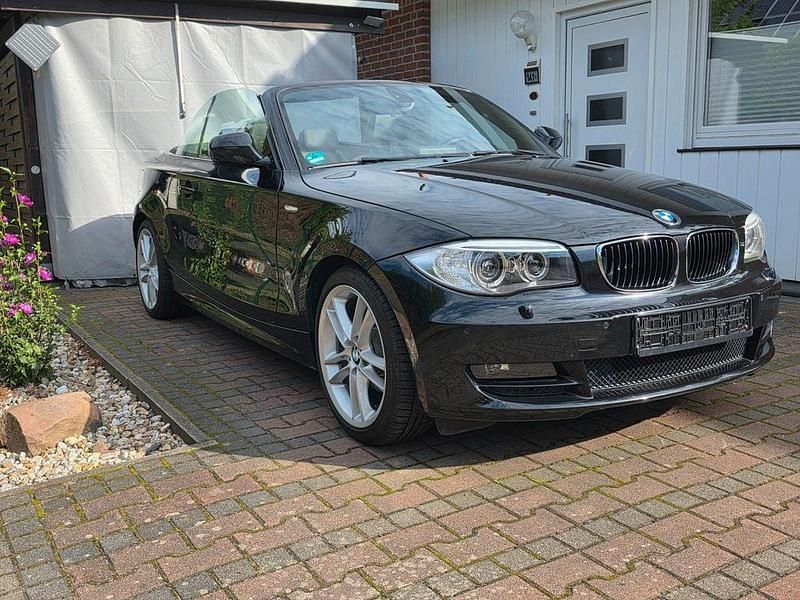 Schwarz Gebraucht 2008 BMW 118 Cabriolet Advantage Cabrio | 8.500 € (Fairer Preis) - Bild 1/4