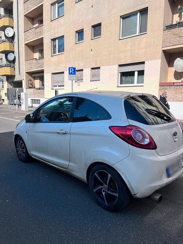 Gebraucht Ford Ka 69 PS (50 kW) 2009 Weiß Kleinwagen