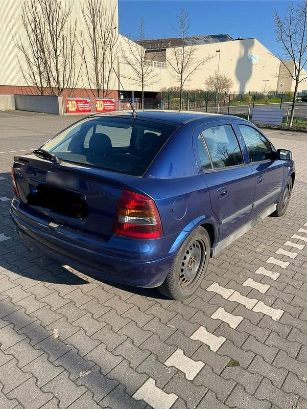 Usata Opel Astra 84 CV (61 kW) 2004 Blu Berlina
