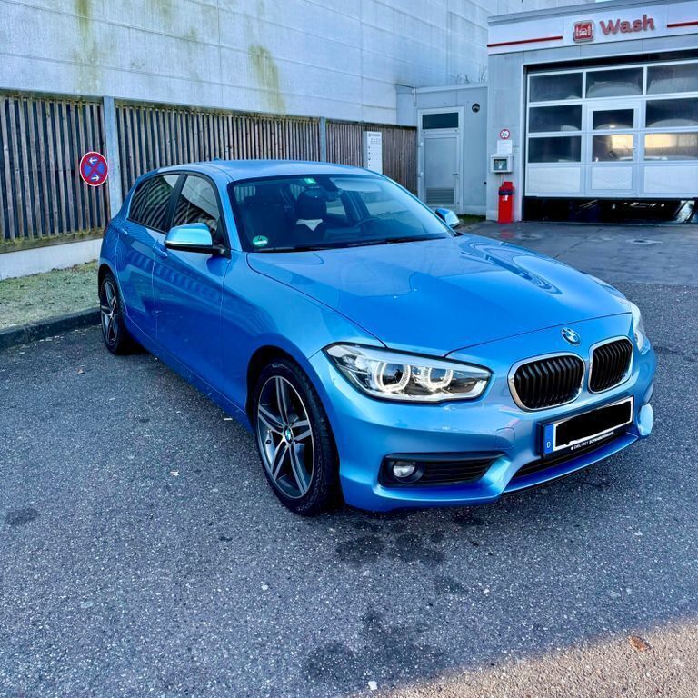 Blau Gebraucht 2017 BMW 118 Sport Line Kleinwagen | 13.800 € (Fairer Preis) - Bild 1/4