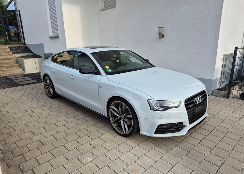 Weiß Gebraucht 2015 Audi A5 Sportback Sport Limousine | 16.500 € (Fairer Preis) - Bild 1/4