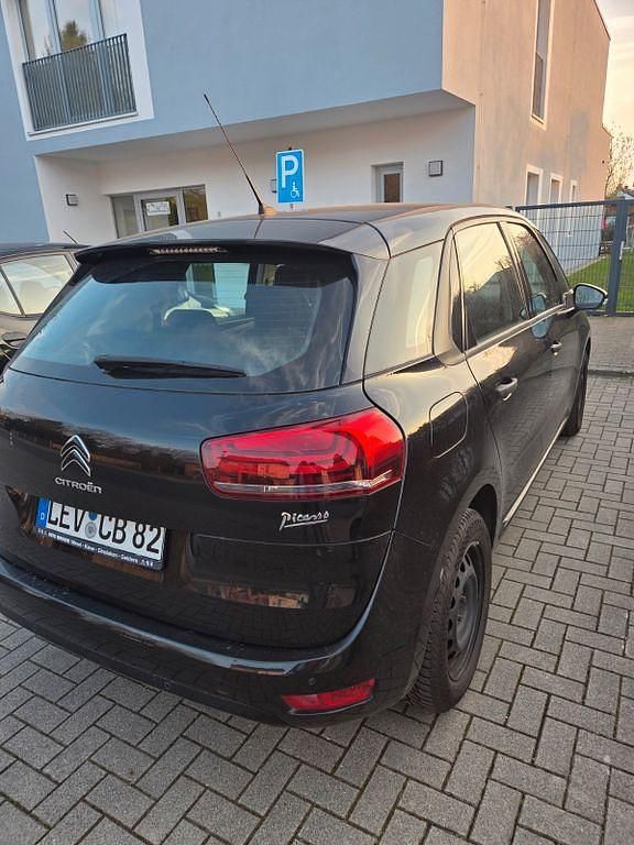 Second-hand Citroën C4 Live 110 CP (80 kW) 2017 Negru Monovolum
