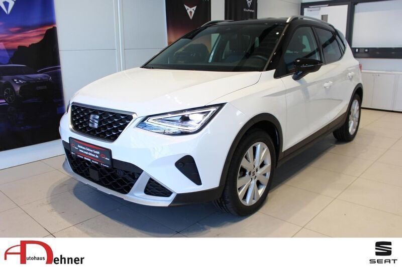 Candy weiß / midnight schwarz Gebraucht 2023 Seat Arona Xperience SUV | 21.980 € (Fairer Preis) - Bild 1/4