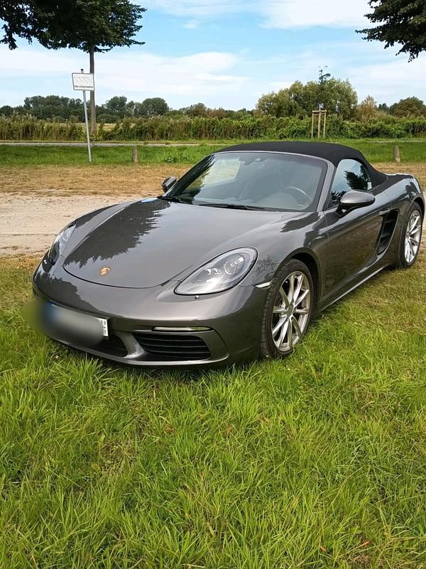 Grau Gebraucht 2016 Porsche 718 Boxster Cabrio | 49.500 € (Superpreis) - Bild 1/4