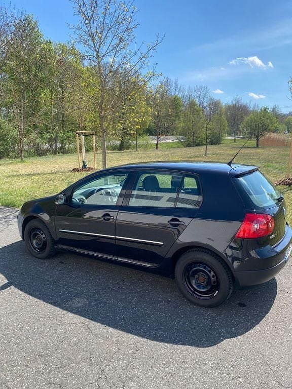 Schwarz Gebraucht 2008 VW Golf VI Edition Kleinwagen | 2.700 € (Guter Preis) - Bild 1/4