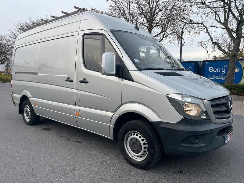 Silber Gebraucht 2014 Mercedes 316 Van | 11.350 € - Bild 1/4