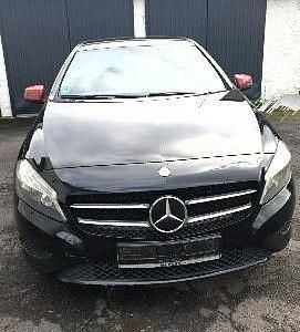 Schwarz Gebraucht 2014 Mercedes A160 Style Limousine | 5.900 € (Superpreis) - Bild 1/4